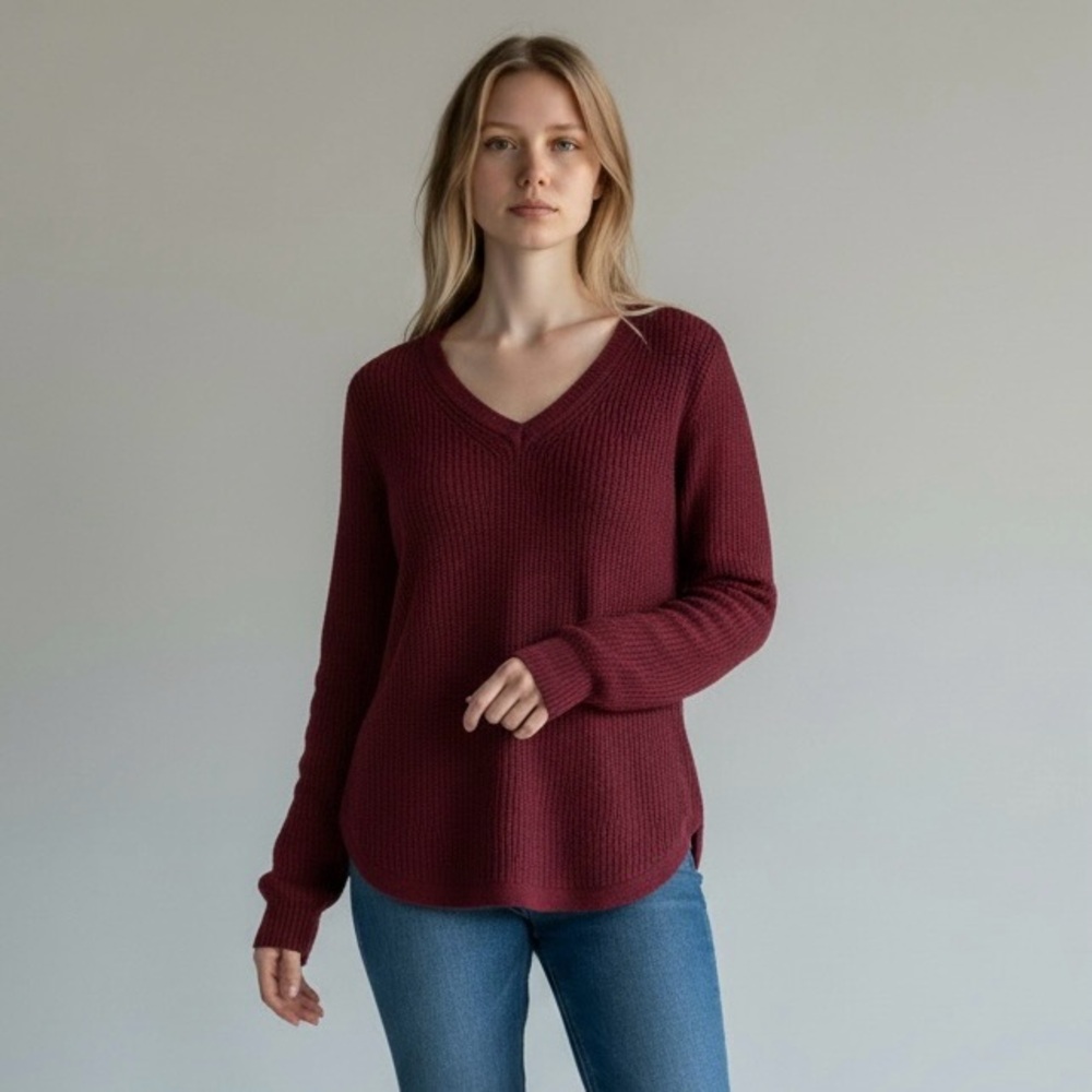 RD Style Women's V-Neck Maroon Sweater women’s medium v neck